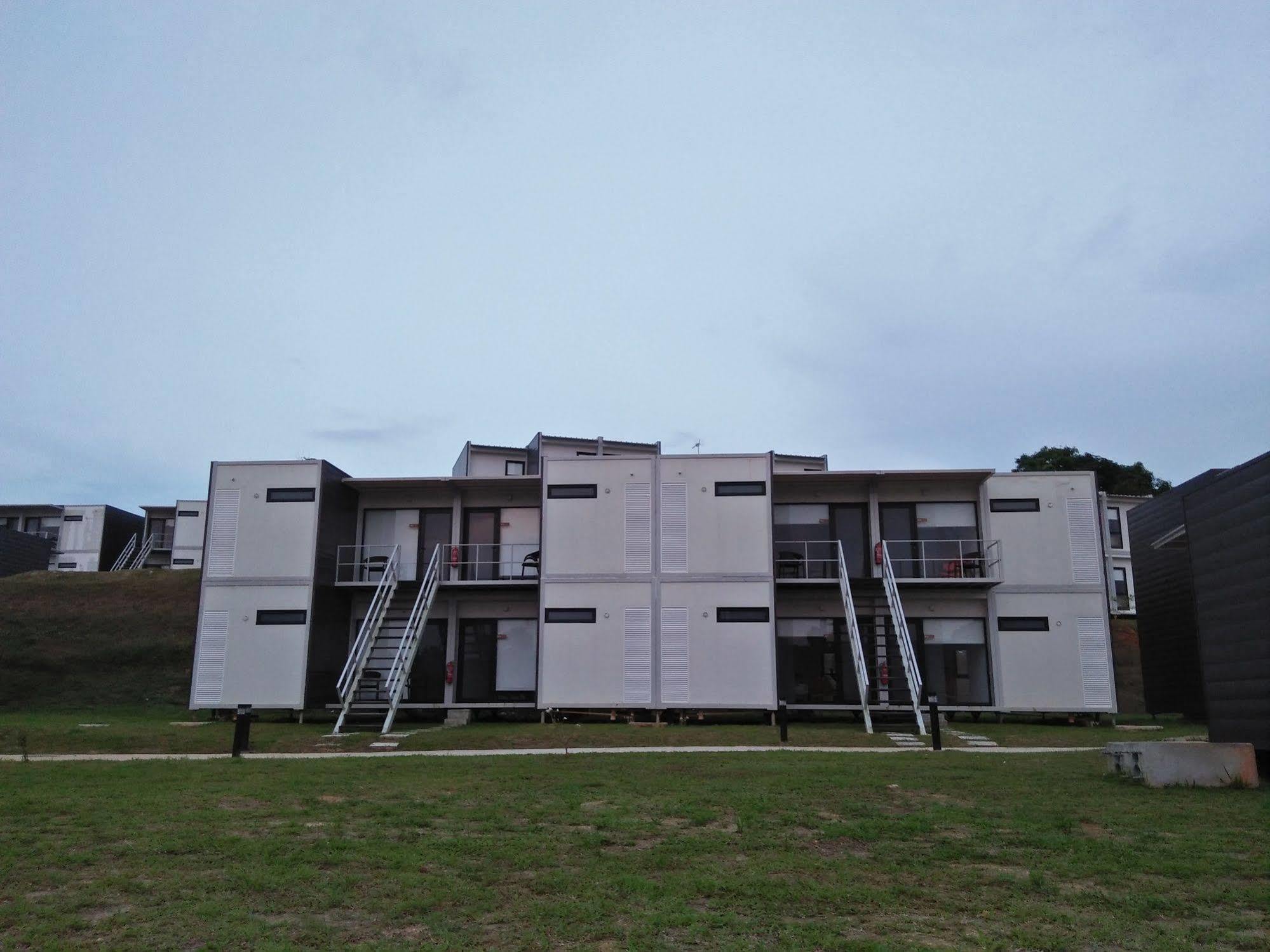 Lakeview Terrace Resort Pengerang Exterior photo